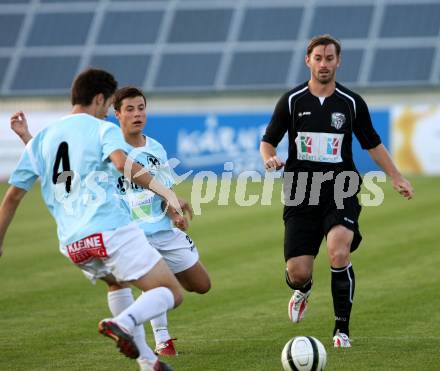Fussball. Kaerntner Liga. St. Veit/Glan gegen WAC Amateure. Groinig Christian (St. Veit), Cemernjak Christoph (WAC). St. Veit, 7.9.2012.
Foto: Kuess
---
pressefotos, pressefotografie, kuess, qs, qspictures, sport, bild, bilder, bilddatenbank