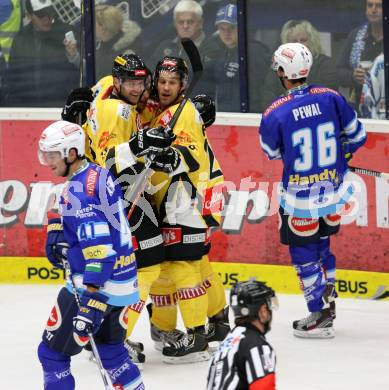 EBEL. Eishockey Bundesligal. EC VSV gegen UPC Vienna Capitals.  Torjubel (Caps). Villach, am 14.9.2012.
Foto: Kuess 


---
pressefotos, pressefotografie, kuess, qs, qspictures, sport, bild, bilder, bilddatenbank