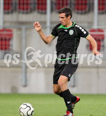 Fussball Regionalliga. SK Austria Klagenfurt gegen Pasching. Marco Perchtold(Pasching). Klagenfurt, 15.9.2012. 
Foto: Kuess

---
pressefotos, pressefotografie, kuess, qs, qspictures, sport, bild, bilder, bilddatenbank