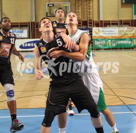 Basketball. OEBV Cup. KOS Klagenfurt Celovec gegen Guessing Knights. Jenko Zan ( KOS), Sebastian Koch (Guessing). Klagenfurt, am 22.9.2012.
Foto: Kuess
---
pressefotos, pressefotografie, kuess, qs, qspictures, sport, bild, bilder, bilddatenbank