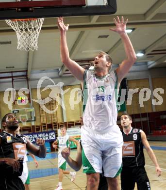 Basketball. OEBV Cup. KOS Klagenfurt Celovec gegen Guessing Knights. Milovan Radmanovic (KOS). Klagenfurt, am 22.9.2012.
Foto: Kuess
---
pressefotos, pressefotografie, kuess, qs, qspictures, sport, bild, bilder, bilddatenbank