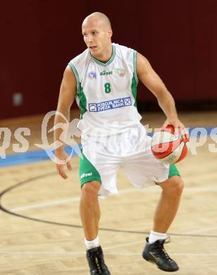Basketball. OEBV Cup. KOS Klagenfurt Celovec gegen Guessing Knights. Davor Sattler (KOS). Klagenfurt, am 22.9.2012.
Foto: Kuess
---
pressefotos, pressefotografie, kuess, qs, qspictures, sport, bild, bilder, bilddatenbank