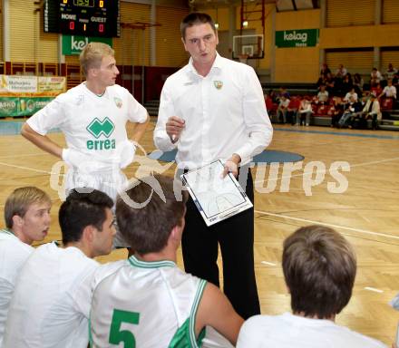 Basketball. OEBV Cup. KOS Klagenfurt Celovec gegen Guessing Knights. Trainer Predrag Radovic (KOS). Klagenfurt, am 22.9.2012.
Foto: Kuess
---
pressefotos, pressefotografie, kuess, qs, qspictures, sport, bild, bilder, bilddatenbank