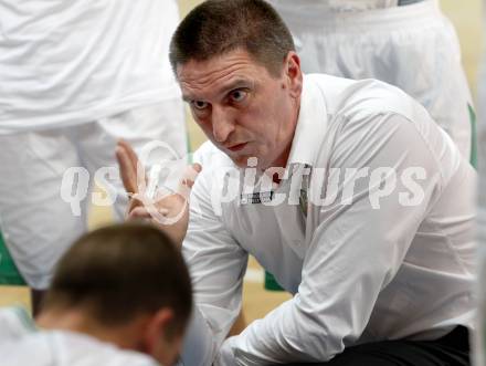 Basketball. OEBV Cup. KOS Klagenfurt Celovec gegen Guessing Knights. Trainer Predrag Radovic (KOS). Klagenfurt, am 22.9.2012.
Foto: Kuess
---
pressefotos, pressefotografie, kuess, qs, qspictures, sport, bild, bilder, bilddatenbank
