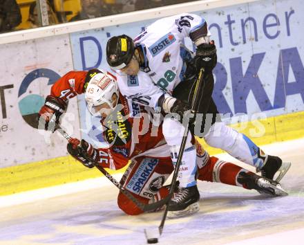 EBEL. Eishockey Bundesliga. EC KAC gegen SAPA Fehervar AV19.  David Schuller,  (KAC), Ladislav Sikorcin (Alba Volan). Klagenfurt, am 28.9.2012.
Foto: Kuess 


---
pressefotos, pressefotografie, kuess, qs, qspictures, sport, bild, bilder, bilddatenbank