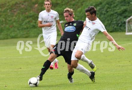 Fussball Kaerntner Liga. ATUS Ferlach gegen Rapid Lienz. Salih Alic (Ferlach), Markus Ebner (Lienz). Ferlach, am 29.9.2012.
Foto:Kuess
---
pressefotos, pressefotografie, kuess, qs, qspictures, sport, bild, bilder, bilddatenbank