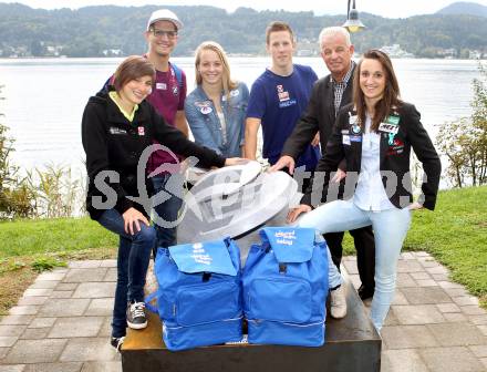 Kaernten Sport Package Uebergabe.  Lisa Perterer (Triathlon), Nico Resch (Segeln), Lisa Zaiser (Schwimmen),    Alexander Gehbauer (Mountainbike), Reinhard Tellian, Lara Vadlau (Segeln), . Forstsee, 24.9.2012.
Foto: Kuess
---
pressefotos, pressefotografie, kuess, qs, qspictures, sport, bild, bilder, bilddatenbank