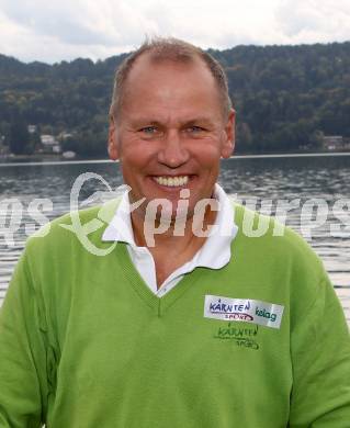 Kaernten Sport Package Uebergabe. Wolfgang Dabernig. Forstsee, 24.9.2012.
Foto: Kuess
---
pressefotos, pressefotografie, kuess, qs, qspictures, sport, bild, bilder, bilddatenbank