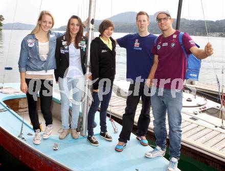 Kaernten Sport Package Uebergabe.  Lisa Zaiser (Schwimmen), Lara Vadlau (Segeln),   Lisa Perterer (Triathlon), Alexander Gehbauer (Mountainbike), Nico Resch (Segeln). Forstsee, 24.9.2012.
Foto: Kuess
---
pressefotos, pressefotografie, kuess, qs, qspictures, sport, bild, bilder, bilddatenbank