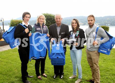 Kaernten Sport Package Uebergabe. Daniel Sebastian Uschounig (Bogenschiessen), Sandra Kleinberger (Fechten), Reinhard Tellian,  Lara Vadlau (Segeln), Albin Ouschan. Forstsee, 24.9.2012.
Foto: Kuess
---
pressefotos, pressefotografie, kuess, qs, qspictures, sport, bild, bilder, bilddatenbank