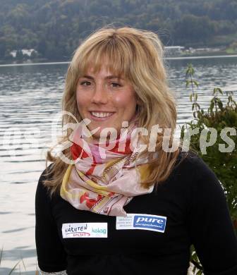 Kaernten Sport Package Uebergabe. Julia Schmid (Kanu). Forstsee, 24.9.2012.
Foto: Kuess
---
pressefotos, pressefotografie, kuess, qs, qspictures, sport, bild, bilder, bilddatenbank