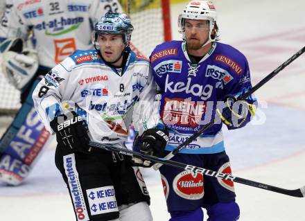 EBEL. Eishockey Bundesliga. EC KAC gegen HC TWK Innsbruck "Die Haie".   Michael Grabner,  (KAC), Michael Mayr (Innsbruck). Klagenfurt, am 21.10.2012.
Foto: Kuess 


---
pressefotos, pressefotografie, kuess, qs, qspictures, sport, bild, bilder, bilddatenbank