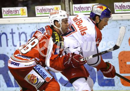 EBEL. Eishockey Bundesliga. EC KAC gegen EC Red Bull Salzburg. Martin Schumnig,   (KAC), David Clarkson (Salzburg). Klagenfurt, am 28.10.2012.
Foto: Kuess 


---
pressefotos, pressefotografie, kuess, qs, qspictures, sport, bild, bilder, bilddatenbank