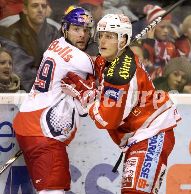 EBEL. Eishockey Bundesliga. EC KAC gegen EC Red Bull Salzburg.  Manuel Geier,  (KAC), Justin Keller (Salzburg). Klagenfurt, am 28.10.2012.
Foto: Kuess 


---
pressefotos, pressefotografie, kuess, qs, qspictures, sport, bild, bilder, bilddatenbank