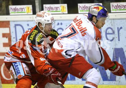 EBEL. Eishockey Bundesliga. EC KAC gegen EC Red Bull Salzburg. Martin Schumnig,  (KAC), David Clarkson  (Salzburg). Klagenfurt, am 28.10.2012.
Foto: Kuess 


---
pressefotos, pressefotografie, kuess, qs, qspictures, sport, bild, bilder, bilddatenbank