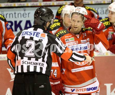 EBEL. Eishockey Bundesliga. EC KAC gegen EC Red Bull Salzburg. Jamie Lundmark, Schiedsrichter Igor Dremelj  (KAC). Klagenfurt, am 28.10.2012.
Foto: Kuess 


---
pressefotos, pressefotografie, kuess, qs, qspictures, sport, bild, bilder, bilddatenbank