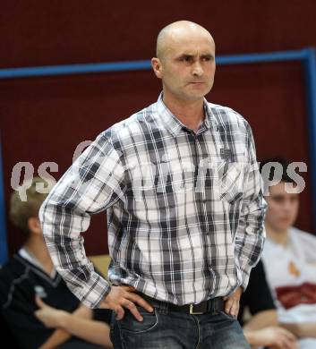 Basketball. 2. Bundesliga. Woerthersee Piraten gegen KOS Klagenfurt Celovec. Trainer Dragan Slisilovic (Piraten). Klagenfurt, am 20.10.2012.
Foto: Kuess
---
pressefotos, pressefotografie, kuess, qs, qspictures, sport, bild, bilder, bilddatenbank