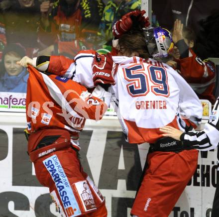EBEL. Eishockey Bundesliga. EC KAC gegen EC Red Bull Salzburg. Rauferei, Schlaegerei, Manuel Geier,  (KAC), Alexandre Grenier  (Salzburg). Klagenfurt, am 28.10.2012.
Foto: Kuess 


---
pressefotos, pressefotografie, kuess, qs, qspictures, sport, bild, bilder, bilddatenbank