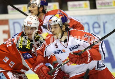 EBEL. Eishockey Bundesliga. EC KAC gegen EC Red Bull Salzburg.  Paul Schellander, (KAC), Thomas Raffl  (Salzburg). Klagenfurt, am 28.10.2012.
Foto: Kuess 


---
pressefotos, pressefotografie, kuess, qs, qspictures, sport, bild, bilder, bilddatenbank