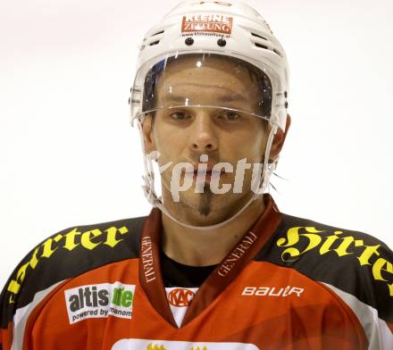 EBEL. Eishockey Bundesliga. EC KAC gegen EC Red Bull Salzburg. Thomas Koch  (KAC). Klagenfurt, am 28.10.2012.
Foto: Kuess 


---
pressefotos, pressefotografie, kuess, qs, qspictures, sport, bild, bilder, bilddatenbank