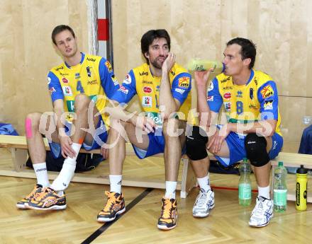 Volleyball. MEVZA. SK Aich/Dob gegen Kakanj. Krisztian Csoma, Gerald Reiser, Rok Satler  (Aich/Dob). Bleiburg, 24.10.2012.
Foto: Kuess
---
pressefotos, pressefotografie, kuess, qs, qspictures, sport, bild, bilder, bilddatenbank