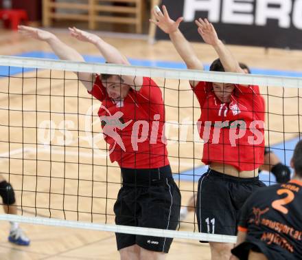 Volleyball BUndesliga. VBK Woerthersee Loewen gegen VC Amstetten. Jan Johansson, Simon Fruehbauer (Woerthersee Loewen). KLagenfurt, am 4.11.2012.
Foto: Kuess
---
pressefotos, pressefotografie, kuess, qs, qspictures, sport, bild, bilder, bilddatenbank