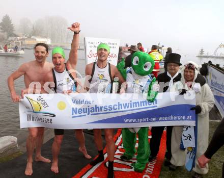 Neujahrsschwimmen.  Werner Uran. Velden, am 1.1.2013.
Foto: Kuess 
---
pressefotos, pressefotografie, kuess, qs, qspictures, sport, bild, bilder, bilddatenbank