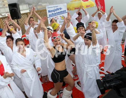 Neujahrsschwimmen. Sabine Trampitsch. Velden, am 1.1.2013.
Foto: Kuess 
---
pressefotos, pressefotografie, kuess, qs, qspictures, sport, bild, bilder, bilddatenbank