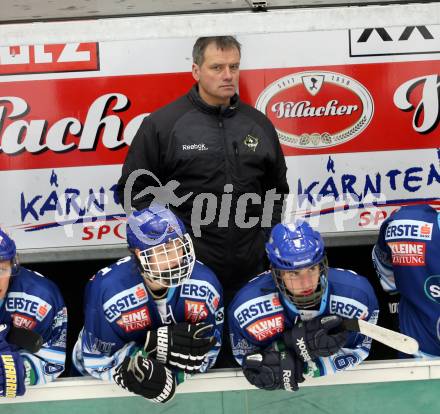 Eishockey. EBYSYL. VSV U20 gegen KAC U20. Trainer Peter Raffl (VSV). Villach, 6.1.2013.
Foto: Kuess
---
pressefotos, pressefotografie, kuess, qs, qspictures, sport, bild, bilder, bilddatenbank