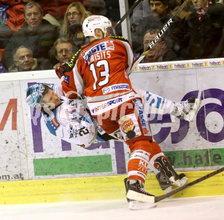 EBEL. Eishockey Bundesliga. EC KAC gegen EHC LIWEST Linz.  Johannes Kirisits,  (KAC), Rob Hisey (Linz). Klagenfurt, am 13.2.2013.
Foto: Kuess 


---
pressefotos, pressefotografie, kuess, qs, qspictures, sport, bild, bilder, bilddatenbank