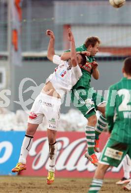 Fussball. Bundesliga. RZ Pellets WAC gegen SK Rapid Wien.  Ruben Rivera,   (WAC), Mario Sonnleitner (Rapid). Wolfsberg, 3.3.2013.
Foto: Kuess

---
pressefotos, pressefotografie, kuess, qs, qspictures, sport, bild, bilder, bilddatenbank