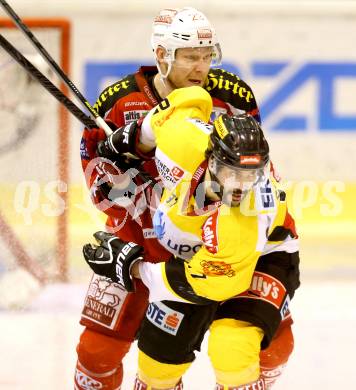 EBEL. Eishockey Bundesliga. EC KAC gegen PC Vienna Capitals.. Mike Siklenka,  (KAC),  Joshua Soares (Caps). Klagenfurt, am 31.3.2013.
Foto: Kuess 


---
pressefotos, pressefotografie, kuess, qs, qspictures, sport, bild, bilder, bilddatenbank