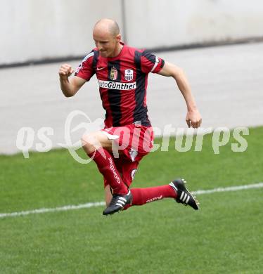 Fussball Regionalliga. SK Austria Klagenfurt gegen LASK. Torjubel Wolfgang Klapf (LASK). Klagenfurt, 20.4.2013.
Foto: Kuess
---
pressefotos, pressefotografie, kuess, qs, qspictures, sport, bild, bilder, bilddatenbank