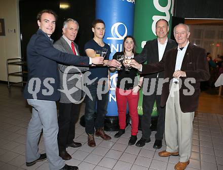 Badminton Bundesliga. 50-Jahr Feier ASKOE Kelag Kaernten. Markus Grutschnig, Klaus Pierl, Dominik Trojan, Belinda heber. Ludwig Trojan, Helmuth Kreulitsch. Klagenfurt, am 15.3.2013.
Foto: Kuess
---
pressefotos, pressefotografie, kuess, qs, qspictures, sport, bild, bilder, bilddatenbank