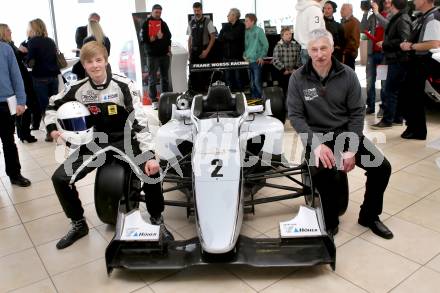Motorsport. Formel 3. Christopher Hoeher, Teamchef Franz Woess. Klagenfurt, 26.3.2013.
Foto: Kuess
---
pressefotos, pressefotografie, kuess, qs, qspictures, sport, bild, bilder, bilddatenbank