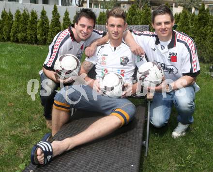 Fussball Bundesliga. RZ Pellets WAC. Andreas, Michael und Martin Sollbauer. Klagenfurt, am 20.4.2013.
Foto: Kuess
---
pressefotos, pressefotografie, kuess, qs, qspictures, sport, bild, bilder, bilddatenbank