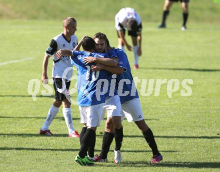 Fussball Koettmannsdorf gegen Spittal. Torjubel Jakob Orgonyi (Koettmannsdorf). Koettmannsdorf, am 11.8.2013.
Foto: Kuess
---
pressefotos, pressefotografie, kuess, qs, qspictures, sport, bild, bilder, bilddatenbank