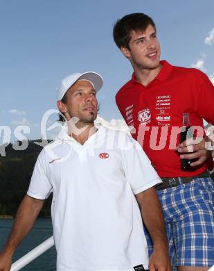 Eishockey. Bundesliga. KAC. Schifffahrt am Woerthersee. Fabian Weinhandl, Thomas Koch. 8.8.2013.
Foto: Kuess
---
pressefotos, pressefotografie, kuess, qs, qspictures, sport, bild, bilder, bilddatenbank