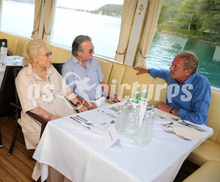 Eishockey. Bundesliga. KAC. Schifffahrt am Woerthersee. Heidi Horten, Karl Nedwed. 8.8.2013.
Foto: Kuess
---
pressefotos, pressefotografie, kuess, qs, qspictures, sport, bild, bilder, bilddatenbank