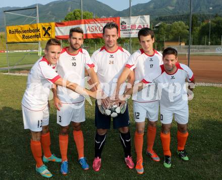 Fussball. 1. Klasse B. Feistritz. David Tomelitsch, Thomas Pawluch, Herbert Wernig, David Rottmann, Josef Durnik. Feistritz, 13.7.2013.
Foto: Kuess
---
pressefotos, pressefotografie, kuess, qs, qspictures, sport, bild, bilder, bilddatenbank