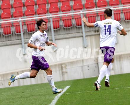 Fussball. Regionalliga. Austria Klagenfurt gegen Voecklamarkt. Torjubel Andreas Tiffner, Oliver Pusztai (Klagenfurt).. Klagenfurt, 20.8.2013.
Foto: Kuess
---
pressefotos, pressefotografie, kuess, qs, qspictures, sport, bild, bilder, bilddatenbank