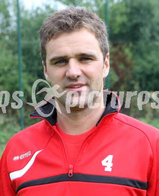 Fussball. Unterliga Ost. Gmuend. Trainer Rudolf Schoenherr. Koettmannsdorf, 25.8.2013.
Foto: Kuess
---
pressefotos, pressefotografie, kuess, qs, qspictures, sport, bild, bilder, bilddatenbank
