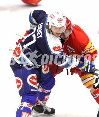 Eishockey. Testspiel. EC VSV gegen Duesseldorfer EG. Michael Forney (VSV). Villach, am 30.08.2013
Foto: Kuess
---
pressefotos, pressefotografie, kuess, qs, qspictures, sport, bild, bilder, bilddatenbank