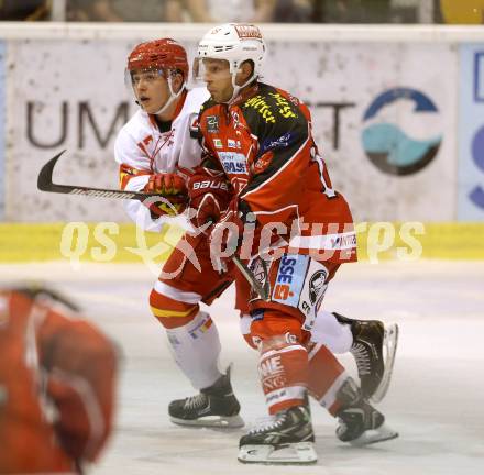 Eishockey Testspiel KAC gegen Duesseldorfer EC. Thomas Koch,  (KAC), Daniel Fischbuch (Duesseldorfer EC). Klagenfurt, 31.8.2013.
Foto: Kuess
---
pressefotos, pressefotografie, kuess, qs, qspictures, sport, bild, bilder, bilddatenbank