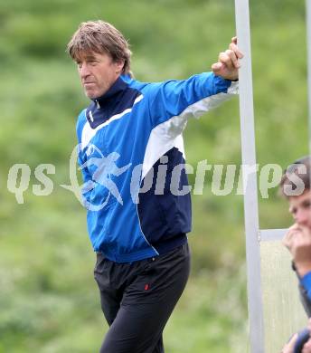 Fussball Unterliga Ost. SG SAK Amateure gegen Ruden. Trainer Benno Germadnik (SAK). Wiederndorf, am 6.10.2013.
Foto: Kuess
---
pressefotos, pressefotografie, kuess, qs, qspictures, sport, bild, bilder, bilddatenbank