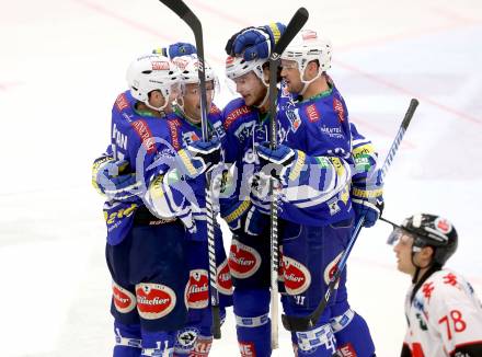 EBEL. Eishockey Bundesliga. EC VSV gegen HC TWK Innsbruck. Torjubel Gerhard Unterluggauer, John Hughes, Derek Ryan, Curtis Fraser (VSV). Villach, am 8.10..2013.
Foto: Kuess 


---
pressefotos, pressefotografie, kuess, qs, qspictures, sport, bild, bilder, bilddatenbank