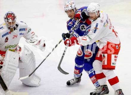 EBEL. Eishockey Bundesliga. EC VSV gegen HCB Suedtirol. Michael Forney,  (VSV), Alexander Egger, Jaroslav Huebl,  (Bozen). Villach, am 11.10..2013.
Foto: Kuess 


---
pressefotos, pressefotografie, kuess, qs, qspictures, sport, bild, bilder, bilddatenbank