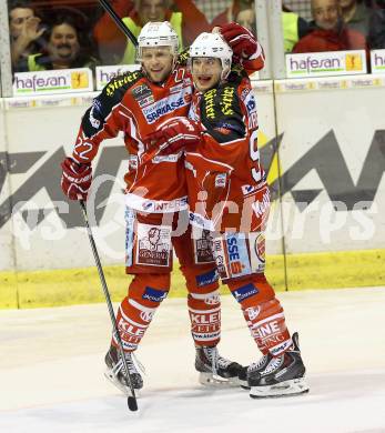 EBEL. Eishockey Bundesliga. KAC gegen HC TWK Innsbruck Die Haie. Torjubel Thomas Poeck, Tyler Spurgeon (KAC). Klagenfurt, am 18.10.2013.
Foto: Kuess
---
pressefotos, pressefotografie, kuess, qs, qspictures, sport, bild, bilder, bilddatenbank