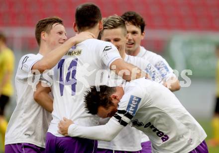 Fussball Regionalliga. SK Austria Klagenfurt gegen Allerheiligen. Torjubel Austria. Klagenfurt, 19.10.2013.
Foto: Kuess
---
pressefotos, pressefotografie, kuess, qs, qspictures, sport, bild, bilder, bilddatenbank