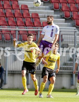 Fussball Regionalliga. SK Austria Klagenfurt gegen Allerheiligen. Oliver Pusztai, (Austria Klagenfurt), Dominik Dexer (Allerheiligen). Klagenfurt, 19.10.2013.
Foto: Kuess
---
pressefotos, pressefotografie, kuess, qs, qspictures, sport, bild, bilder, bilddatenbank